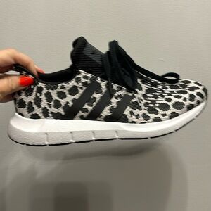 Adidas tennis shoes brand new